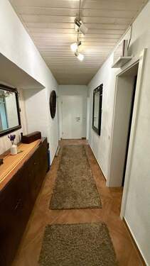 Flur Mitte 2 mit Garderobe - 