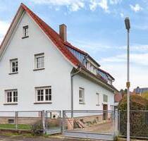 Renovierungsbedürftiges Zweifamilienhaus in ruhiger Wohnlage von Keltern Ellmendingen - Keltern / Ellmendingen