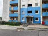 Hausansicht - Sie suchen ein neues Zuhause? - 525,00 EUR Kaltmiete, ca.  75,00 m² Wohnfläche