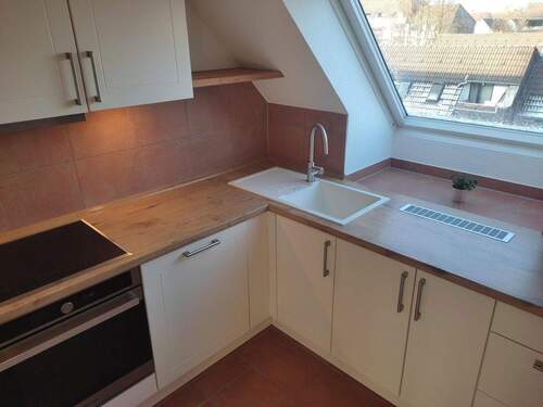 Einbauküche - 2-Zimmer-Wohnung mit Dachterrasse, EBK, saniertem Bad und TG im beliebten Österreichviertel