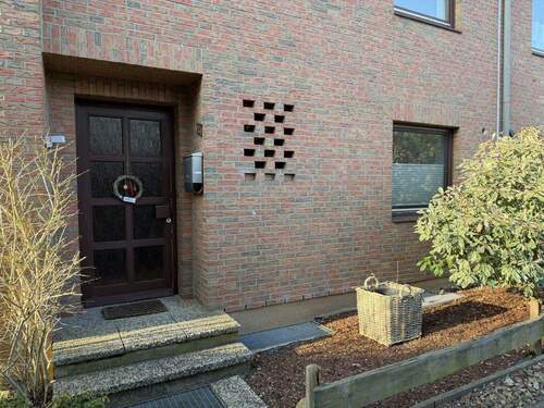 Hauseingang - 5 Zimmer Reihenmittelhaus in Achim
