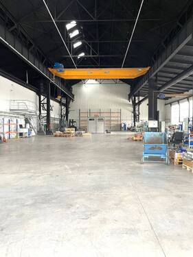 IMG_2705.JPG - Neuwertige Industriehalle mit repräsentativen Bürokomplex