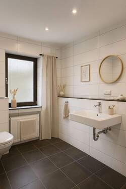 Badezimmer (Visualisiert) - Provisionsfrei! - Sanierte und freie 3-Zimmer-Wohnung mit Blick ins Grüne