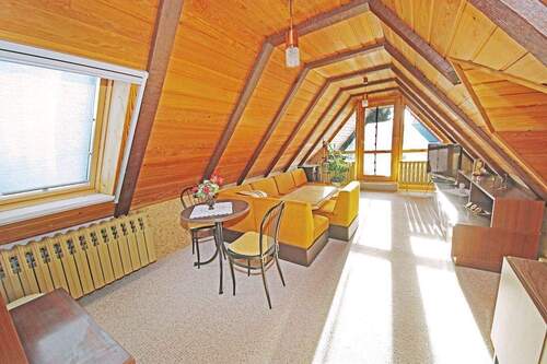 großes Zimmer im DG - 