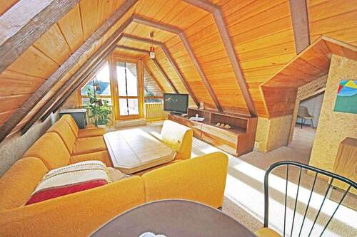 großes Zimmer im DG - 