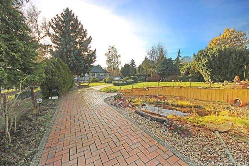 Zufahrt / Grundstück - 5 Zimmer Einfamilienhaus in Dessau-Roßlau