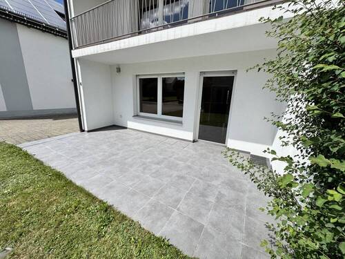 Terrasse mit anschl. Garten - 4 Zimmer Doppelhaushälfte in Weißenburg