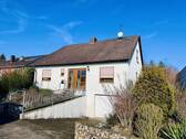 Straßenansicht 1 - Steinwenden - Freistehendes Einfamilienhaus mit Garten in ruhiger Wohnlage