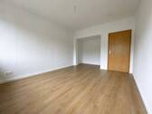 Zimmer 2 - Blick Tür - 
