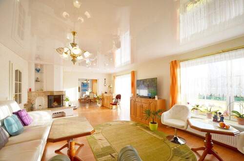 Wohnbereich Erdgeschoss - 6 Zimmer Mehrfamilienhaus, Wohnhaus zum Kaufen in Jesendorf / Trams