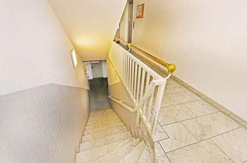 Treppe in den Keller - 