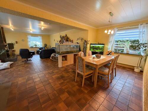 Esszimmer/Wohnzimmer - 6 Zimmer Einfamilienhaus in Süderlügum