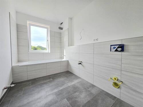 Vollbad im Obergeschoss - 