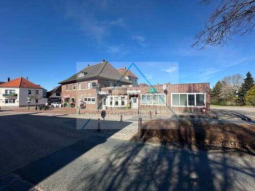Gaststätte - 8 Zimmer Mehrfamilienhaus, Wohnhaus in Bassum