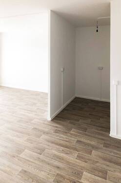 Zugang Küche - 3 Zimmer Etagenwohnung in Chemnitz