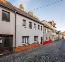 Charmantes Reihenmittelhaus mit Weitblick und Garage in Stadtroda