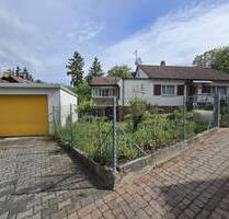 Freistehendes Wohnhaus mit Garage auf Eckgrundstück in Mühltal