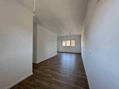 Wohn-Esszimmer mit Küchenbereich - 