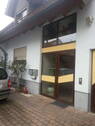 Hausfront mit Stellplatz - 8 Zimmer Mehrfamilienhaus, Wohnhaus zum Kaufen in Stutensee