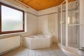Vollbad 1. Obergeschoss - 