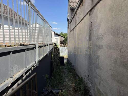 Zugang zu dem Grundstück - 