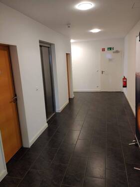 Flur - Büro mit 174,00 m&sup2; in Berlin zur Miete