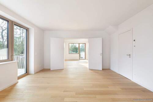 Wohnbereich - Provisionsfrei - Lichtdurchflutete Dachgeschoss-Maisonette mit sonniger Dachterrasse & Gartenanteil