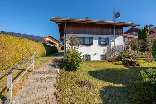 Zugang - 4 Zimmer Einfamilienhaus zum Kaufen in Spiegelau / Oberkreuzberg