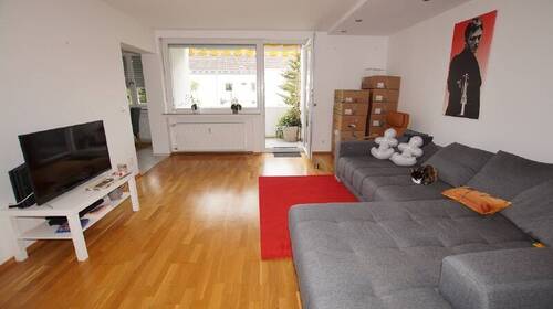 Wohnzimmer - 3 Zimmer Etagenwohnung in Straubing