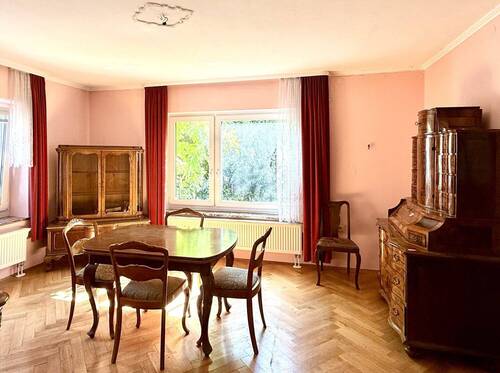 Wohnzimmer - Ein Haus mit Seele - Zeitlose Eleganz trifft auf beste Lage in Regensburg-Kumpfmühl