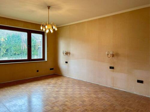 Schlafen - Einfamilienhaus mit 155,00 m² in Hemhofen zum Kaufen