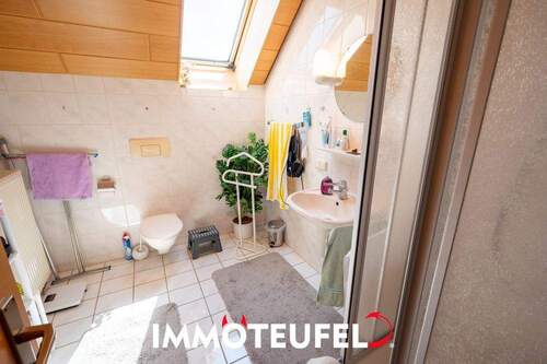 DG: Bad mit Dusche - 