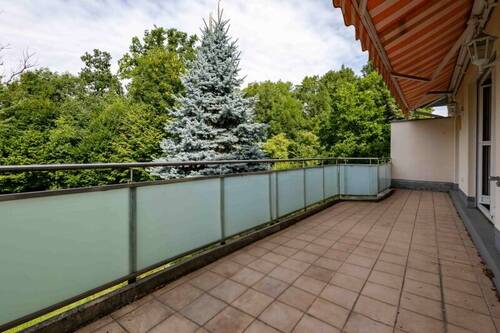 Terrasse 1-OG - 