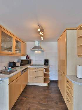 Küche mit Waschmaschine.jpg - 