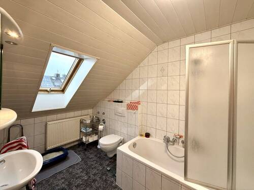 Badezimmer Wohnung 2. OG - 