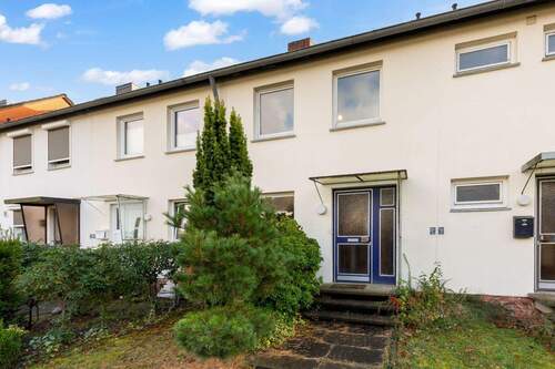 Vorderseite - 5 Zimmer Reihenmittelhaus zum Kaufen in Neu Wulmstorf