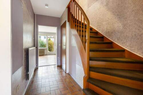 Flur - 5 Zimmer Reihenmittelhaus in Neu Wulmstorf