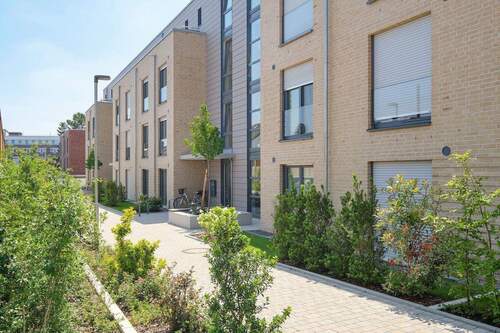 Eingangsseite - 3-Zimmerwohnung in zentraler Lage mit West-Balkon