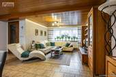 Wohnzimmer - 6 Zimmer Einfamilienhaus in Nordendorf