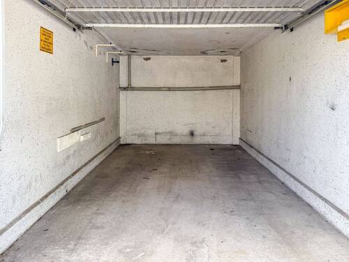 Garage - 