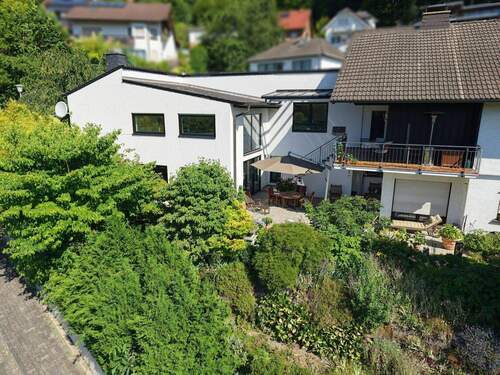 Terrasse und Anbau - 