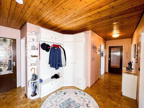 Diele - Top gepflegte 3-Zimmer-Wohnung mit Balkon