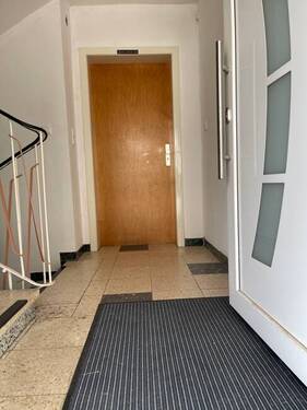 Eingangsbereich - 3 Zimmer Etagenwohnung in Erlangen / Eltersdorf