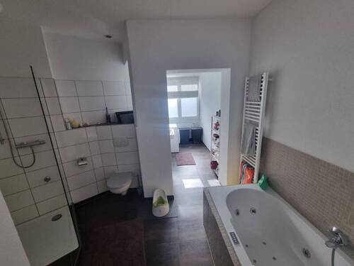 Badezimmer - Etagenwohnung mit 74,00 m² in Herne zur Miete