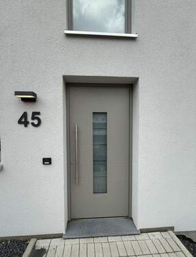 Ausschnitt Hauseingang Jahnstraße - 5 Zimmer Reihenmittelhaus in Alsdorf