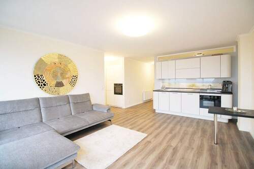 offener Wohn-/Küchenbereich - 2 Zimmer Etagenwohnung zur Miete in Ribnitz-Damgarten