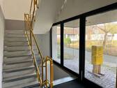 Treppenhaus im Eingangsbereich - 