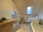 Badezimmer Dachgeschoss - 