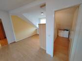 Abstellraum neben Küche.jpg - 