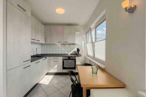 Küche - Singles und Paare aufgepasst! Maisonette mit Gemeinschaftsgarten und Garage